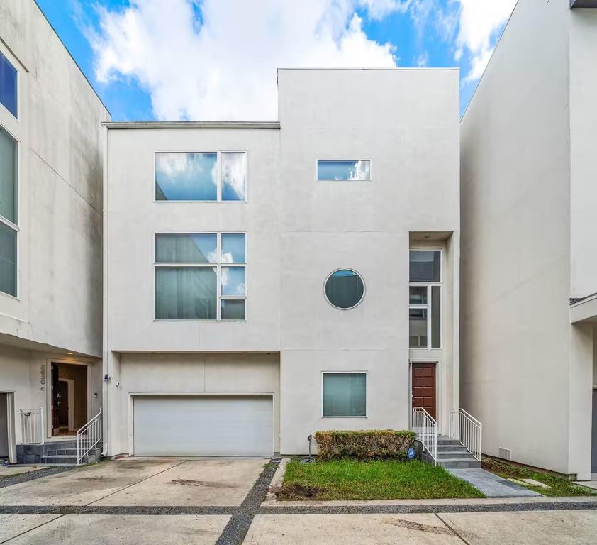 5630 Kiam Street B, Houston, TX 77007