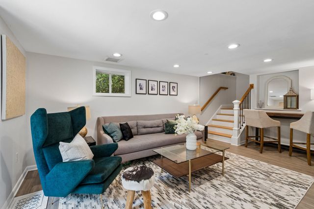 75 BIRCHWOOD KNLS, Lawrence Twp, NJ 08648