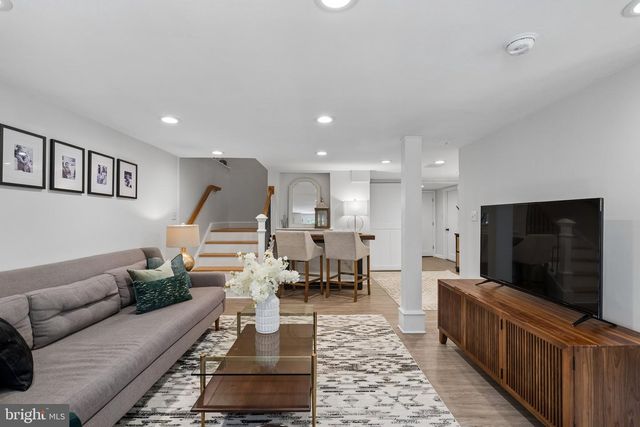 75 BIRCHWOOD KNLS, Lawrence Twp, NJ 08648
