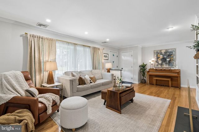 75 BIRCHWOOD KNLS, Lawrence Twp, NJ 08648
