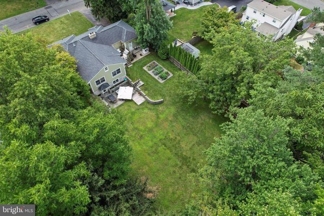 75 BIRCHWOOD KNLS, Lawrence Twp, NJ 08648