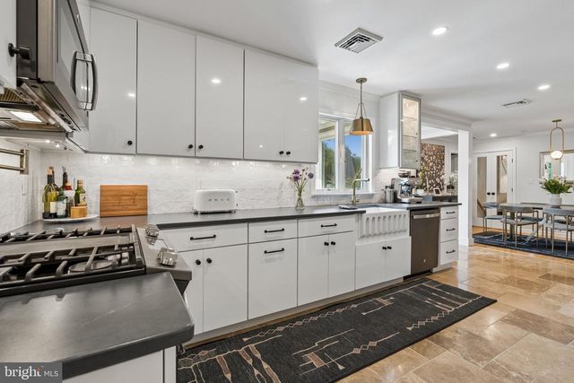 75 BIRCHWOOD KNLS, Lawrence Twp, NJ 08648