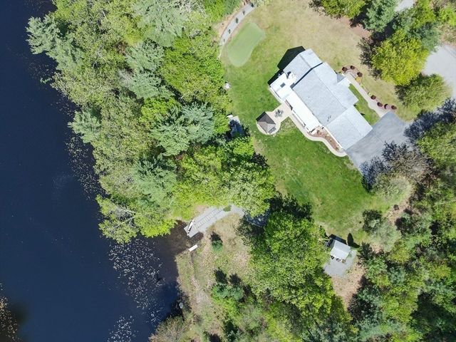 17 Stonepost Rd, Pelham, NH 03076