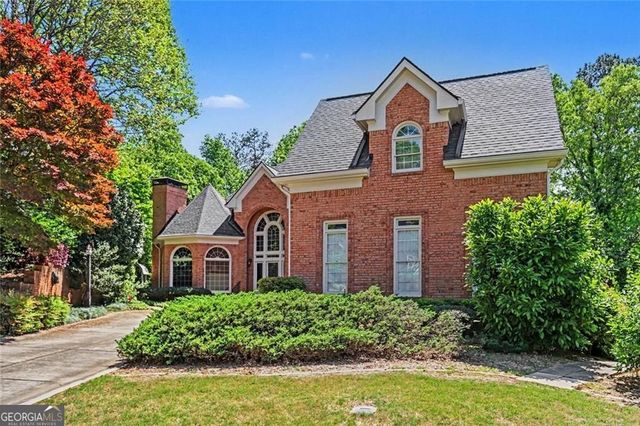 860 Club Chase Lane, Roswell, GA 30076