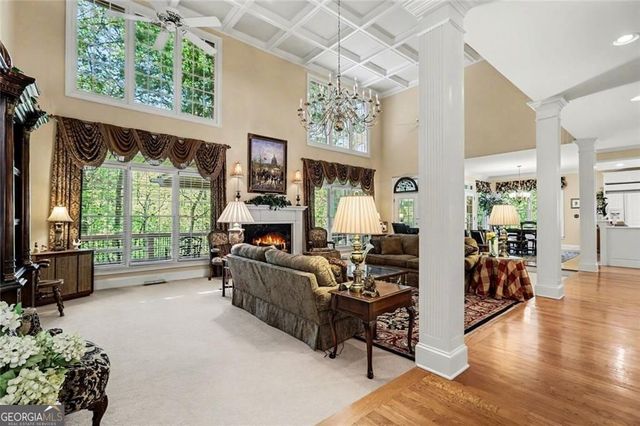 860 Club Chase Lane, Roswell, GA 30076