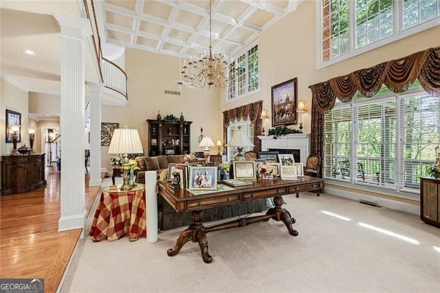 860 Club Chase Lane, Roswell, GA 30076