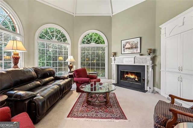 860 Club Chase Lane, Roswell, GA 30076