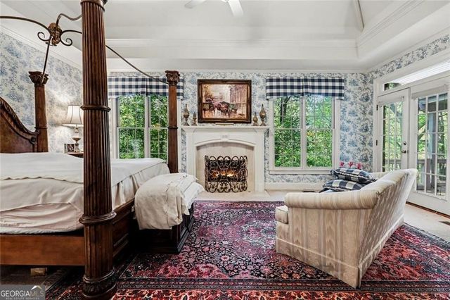 860 Club Chase Lane, Roswell, GA 30076