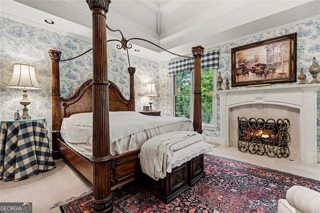 860 Club Chase Lane, Roswell, GA 30076