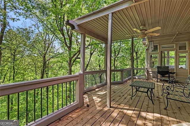 860 Club Chase Lane, Roswell, GA 30076