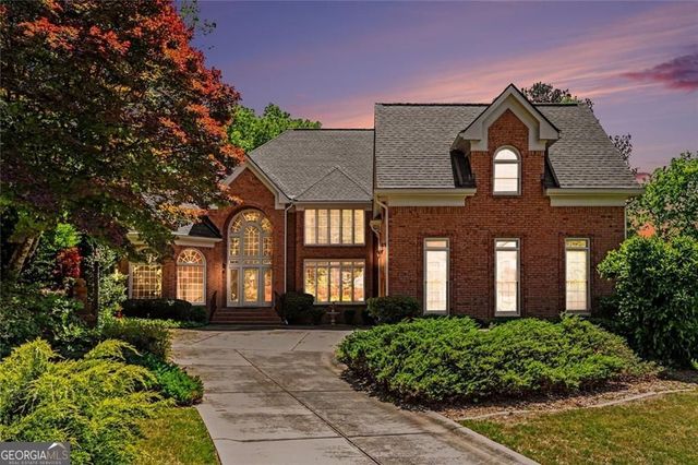 860 Club Chase Lane, Roswell, GA 30076