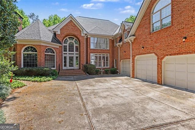 860 Club Chase Lane, Roswell, GA 30076