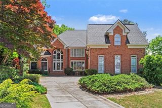 860 Club Chase Lane, Roswell, GA 30076