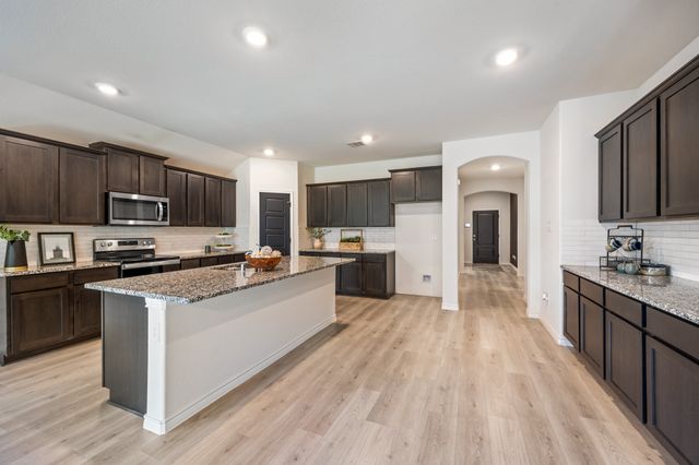 909 Peach Tree Lane, Anna, TX 75409