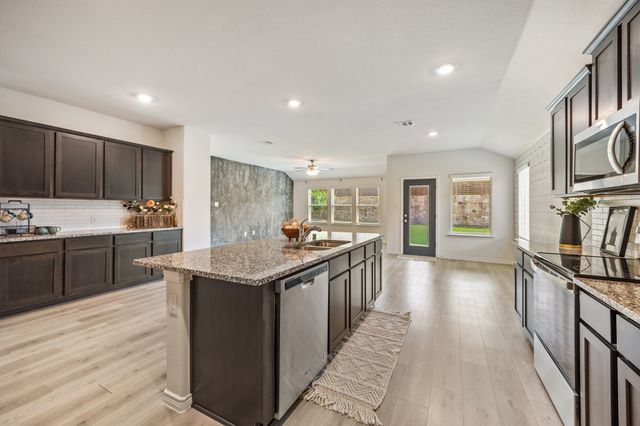 909 Peach Tree Lane, Anna, TX 75409