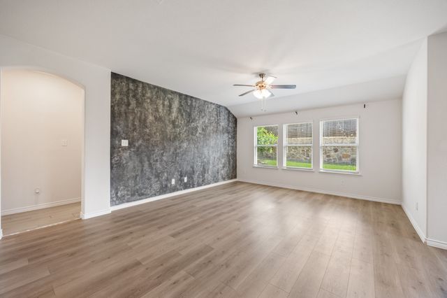 909 Peach Tree Lane, Anna, TX 75409