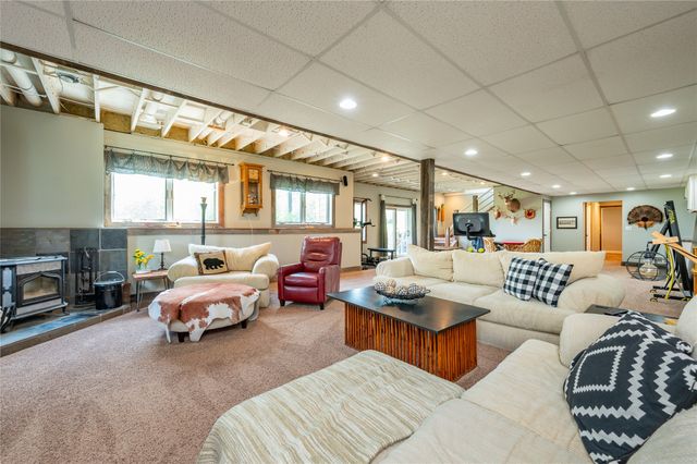 9431 SE 6th Avenue, Runnells, IA 50237