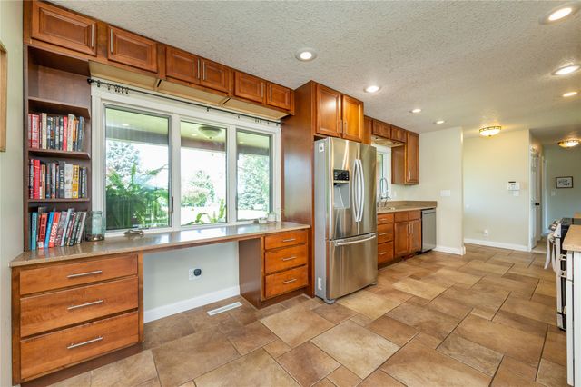 9431 SE 6th Avenue, Runnells, IA 50237