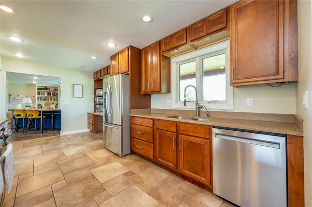 9431 SE 6th Avenue, Runnells, IA 50237