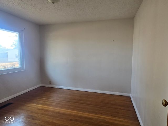 700 E Mary Lane, Terre Haute, IN 47802