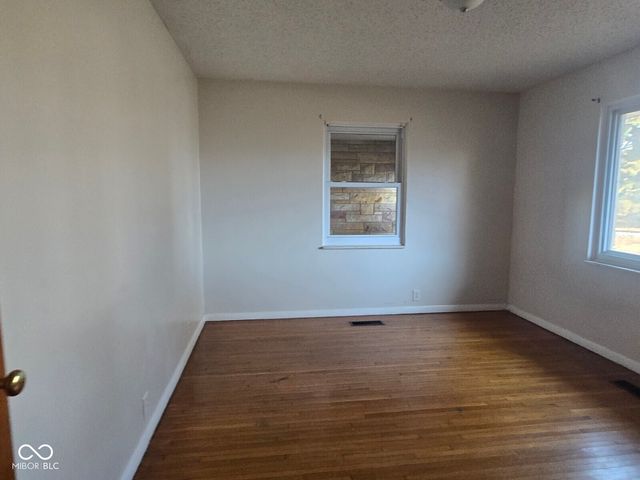 700 E Mary Lane, Terre Haute, IN 47802