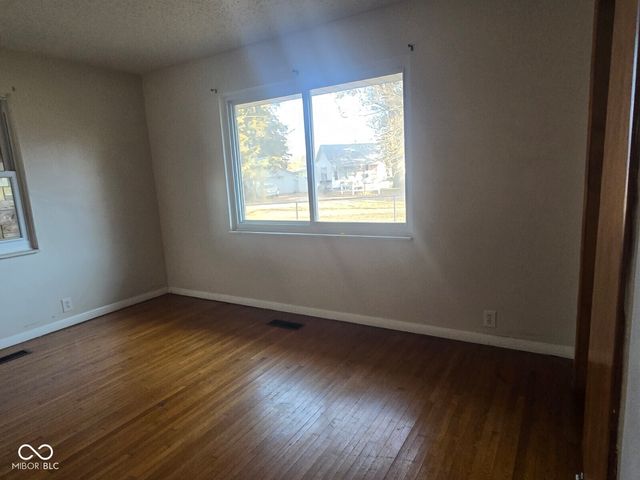 700 E Mary Lane, Terre Haute, IN 47802