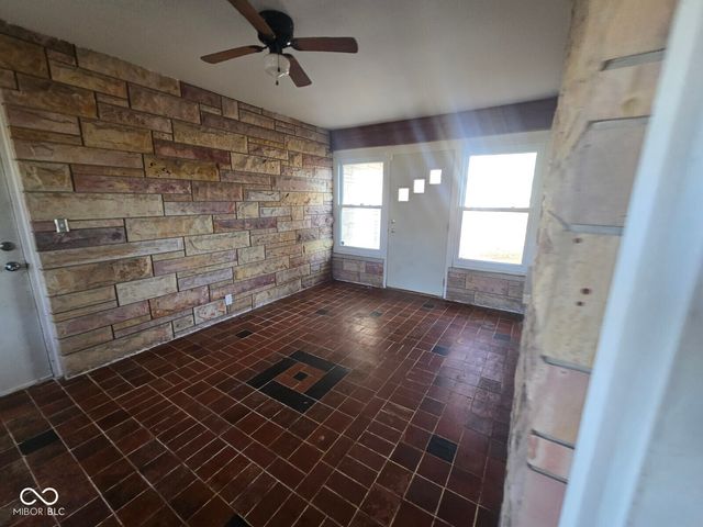 700 E Mary Lane, Terre Haute, IN 47802