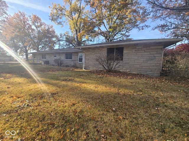 700 E Mary Lane, Terre Haute, IN 47802