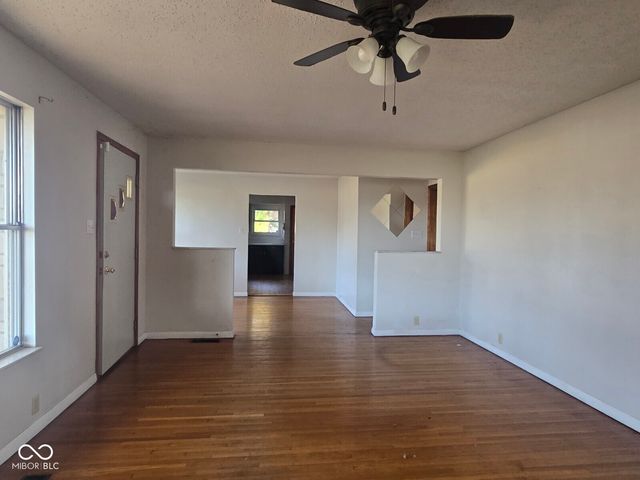 700 E Mary Lane, Terre Haute, IN 47802