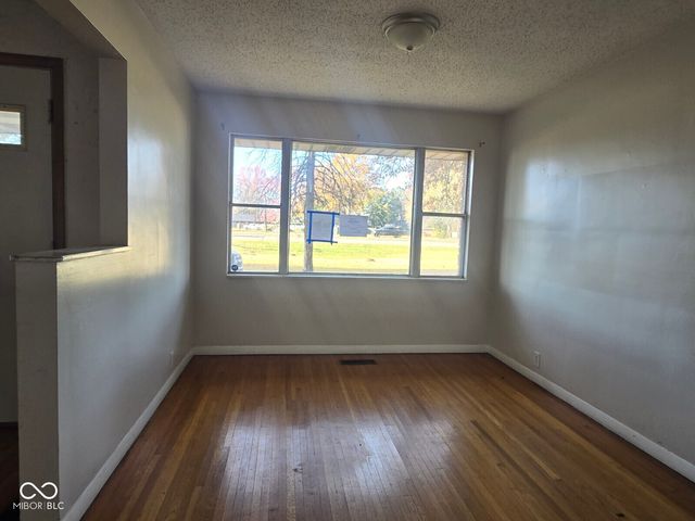 700 E Mary Lane, Terre Haute, IN 47802