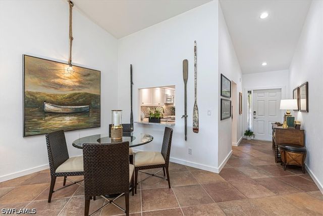 15450 Cedarwood LN 202, Naples, FL 34110