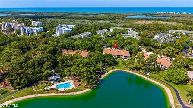 15450 Cedarwood LN 202, Naples, FL 34110