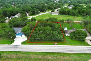 1331 Lovers LN, Bastrop, TX 78602