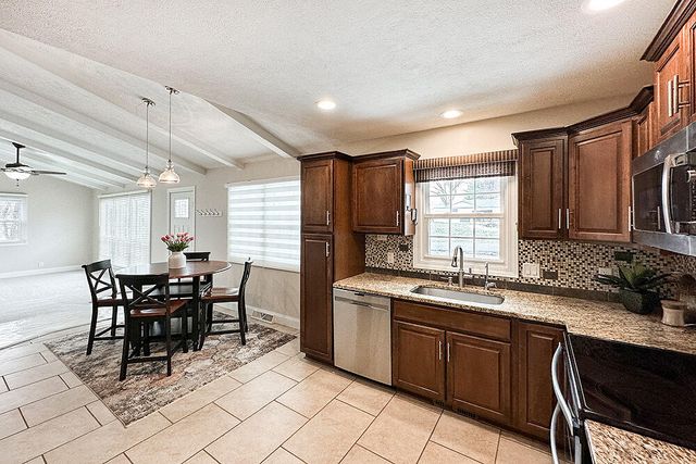 21895 GREEN VALLEY Avenue, Council Bluffs, IA 51503