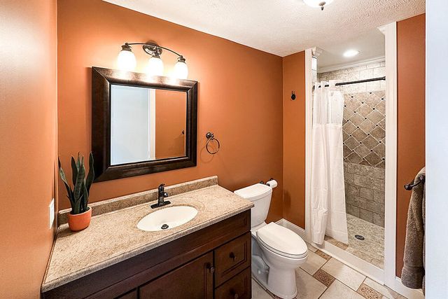 21895 GREEN VALLEY Avenue, Council Bluffs, IA 51503