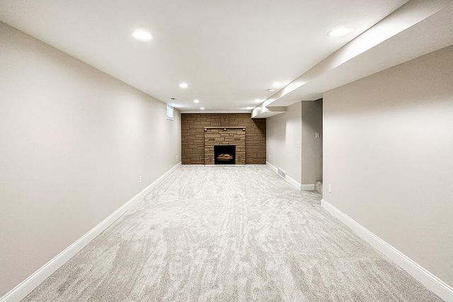 21895 GREEN VALLEY Avenue, Council Bluffs, IA 51503