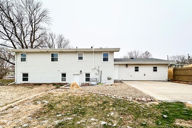 21895 GREEN VALLEY Avenue, Council Bluffs, IA 51503