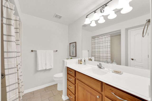 1578 W QUARTZ DR, South Jordan, UT 84095