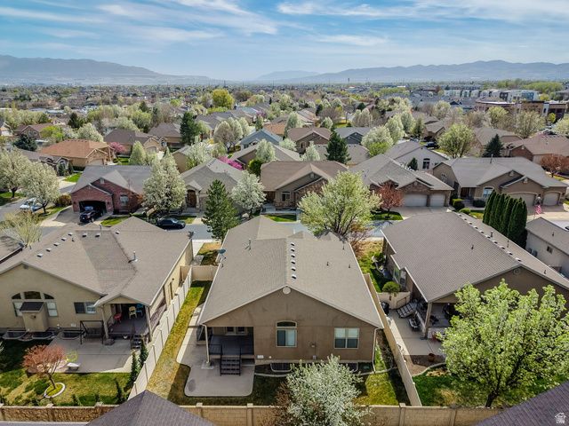 1578 W QUARTZ DR, South Jordan, UT 84095