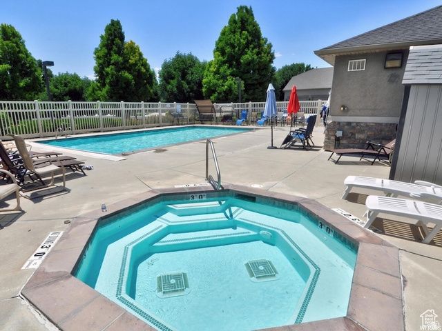 1578 W QUARTZ DR, South Jordan, UT 84095