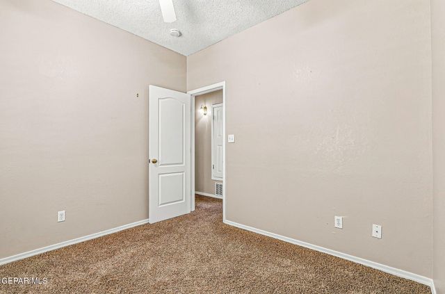 6076 LOS SIGLOS Drive, El Paso, TX 79912