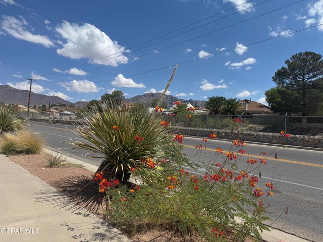 6076 LOS SIGLOS Drive, El Paso, TX 79912