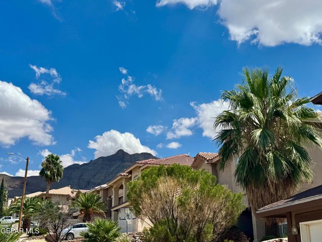6076 LOS SIGLOS Drive, El Paso, TX 79912