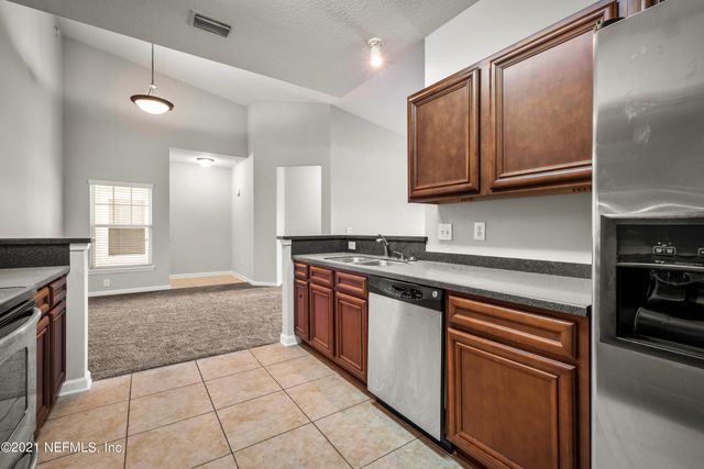 4920 KEY LIME Drive 304, Jacksonville, FL 32256