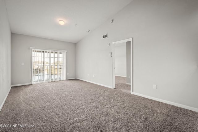 4920 KEY LIME Drive 304, Jacksonville, FL 32256