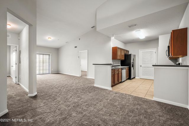 4920 KEY LIME Drive 304, Jacksonville, FL 32256