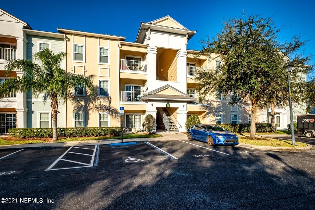 4920 KEY LIME Drive 304, Jacksonville, FL 32256