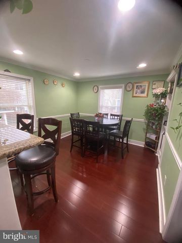 15 LEADBEATER ST, Alexandria, VA 22305