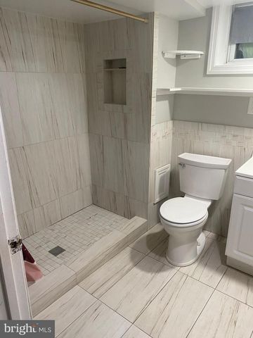 15 LEADBEATER ST, Alexandria, VA 22305