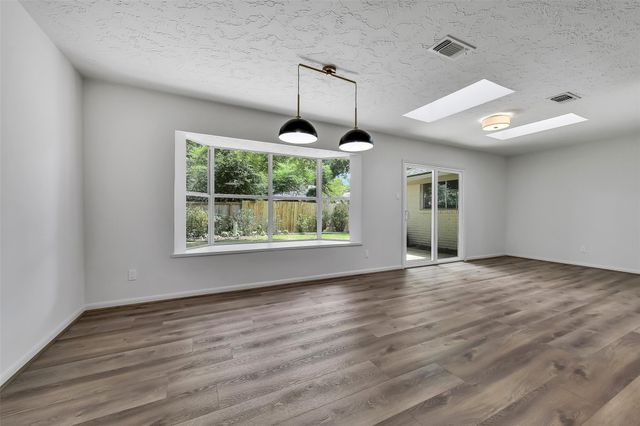1617 Wavecrest Lane, Houston, TX 77062